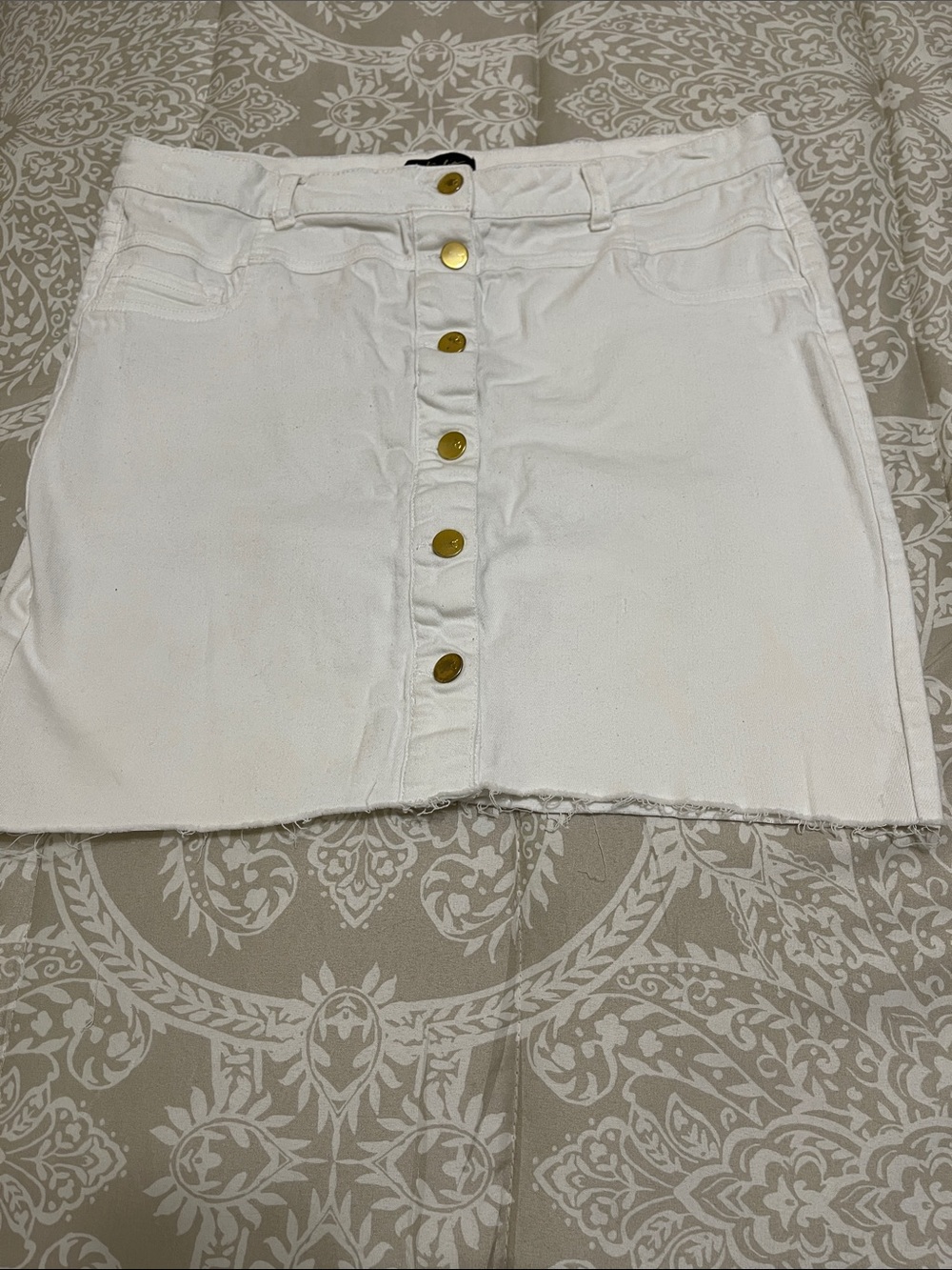 Thalia Sodi White Button-Front Mini Skirt with Gold-Tone Buttons